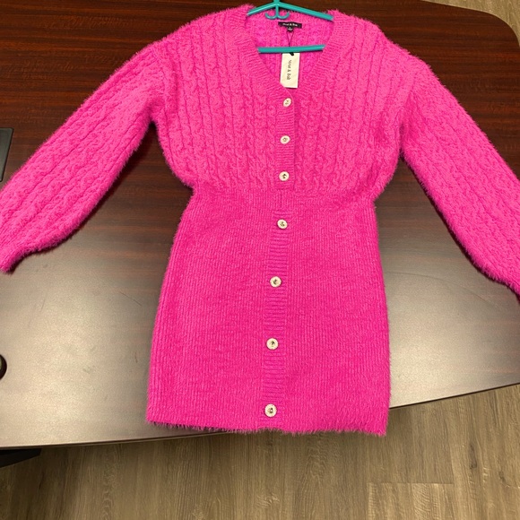 Sweater - Picture 8 of 9